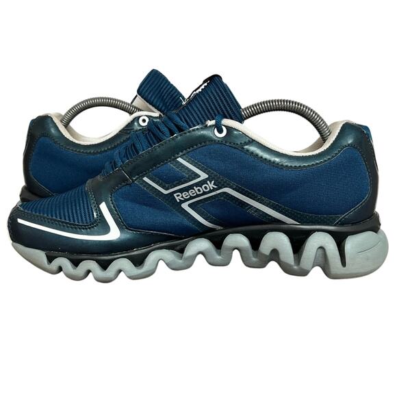 2012-13 Reebok Vancouver Canucks NHL Size 8 Zig Zag Dynamic Shoes Sneakers main image 7